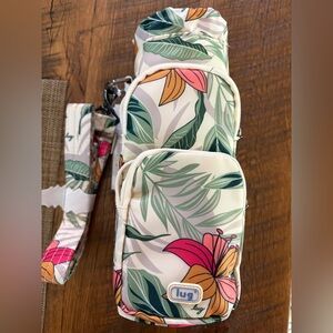 Lug Huggie with Chuggie. Lily Sand.Tropical Print. NWT